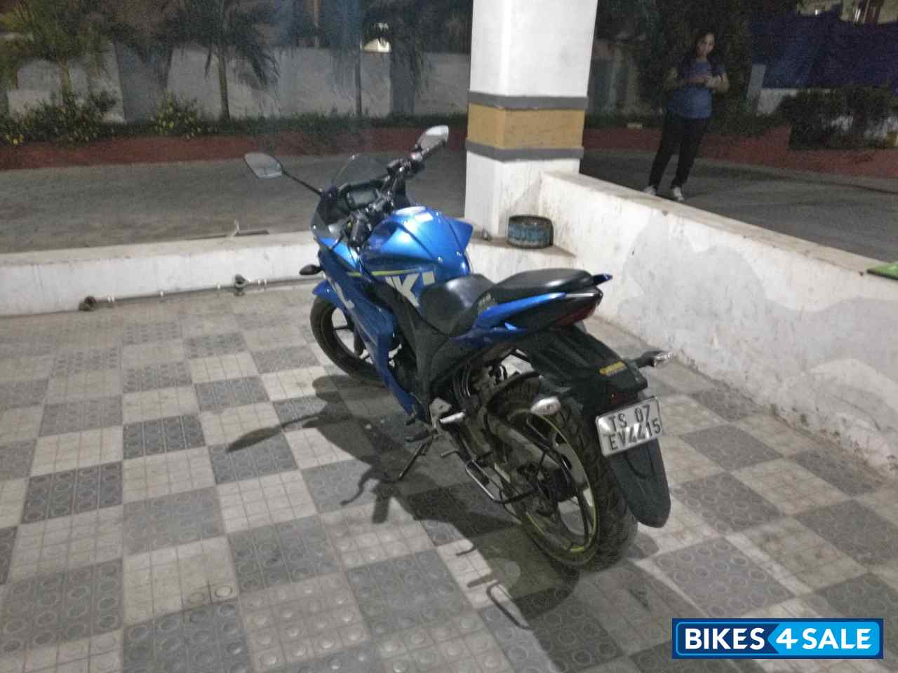 Met. Trinton Blue Suzuki Gixxer SF