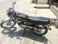 Black Yamaha RX 135