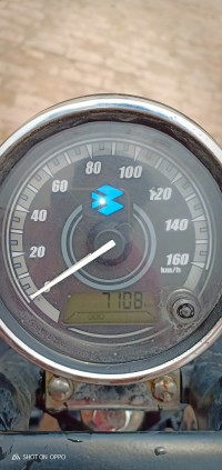 Black Bajaj Avenger Street 220