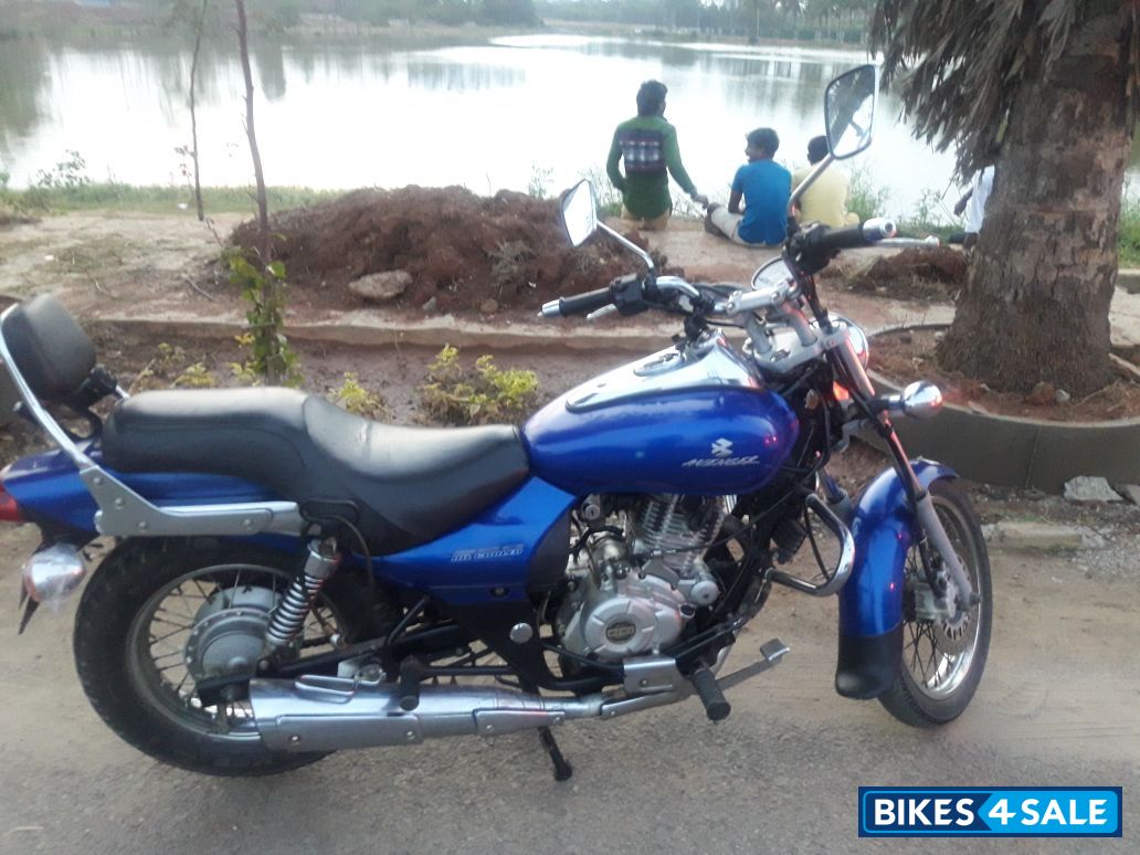 Bajaj Avenger 220 DTS-i