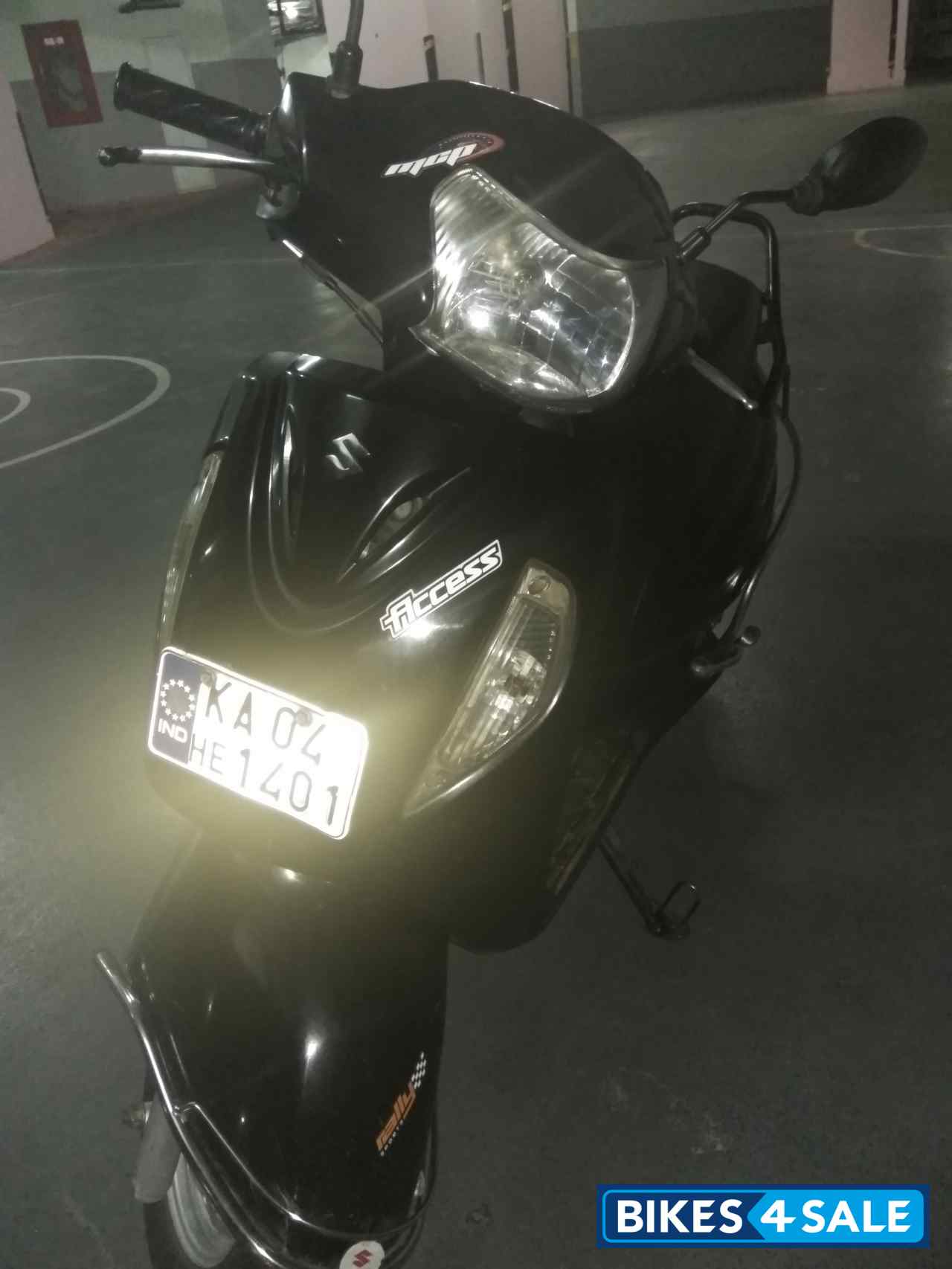 Black Suzuki Access 125