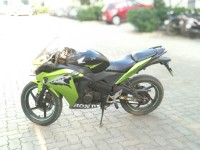 Green Honda CBR 150R