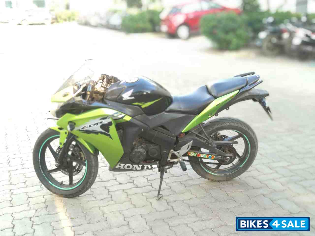 Green Honda CBR 150R