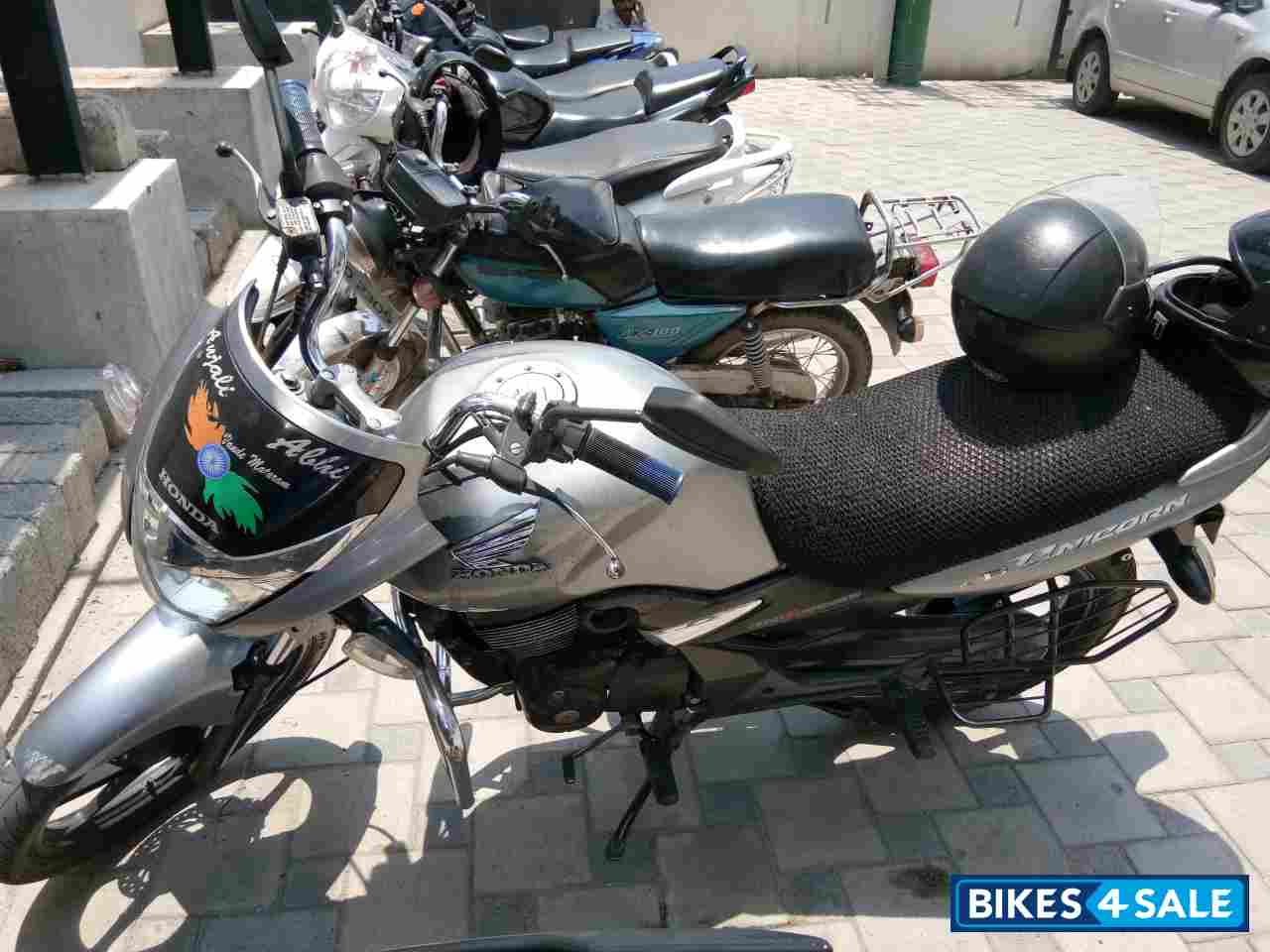 S Silver Honda CB Unicorn