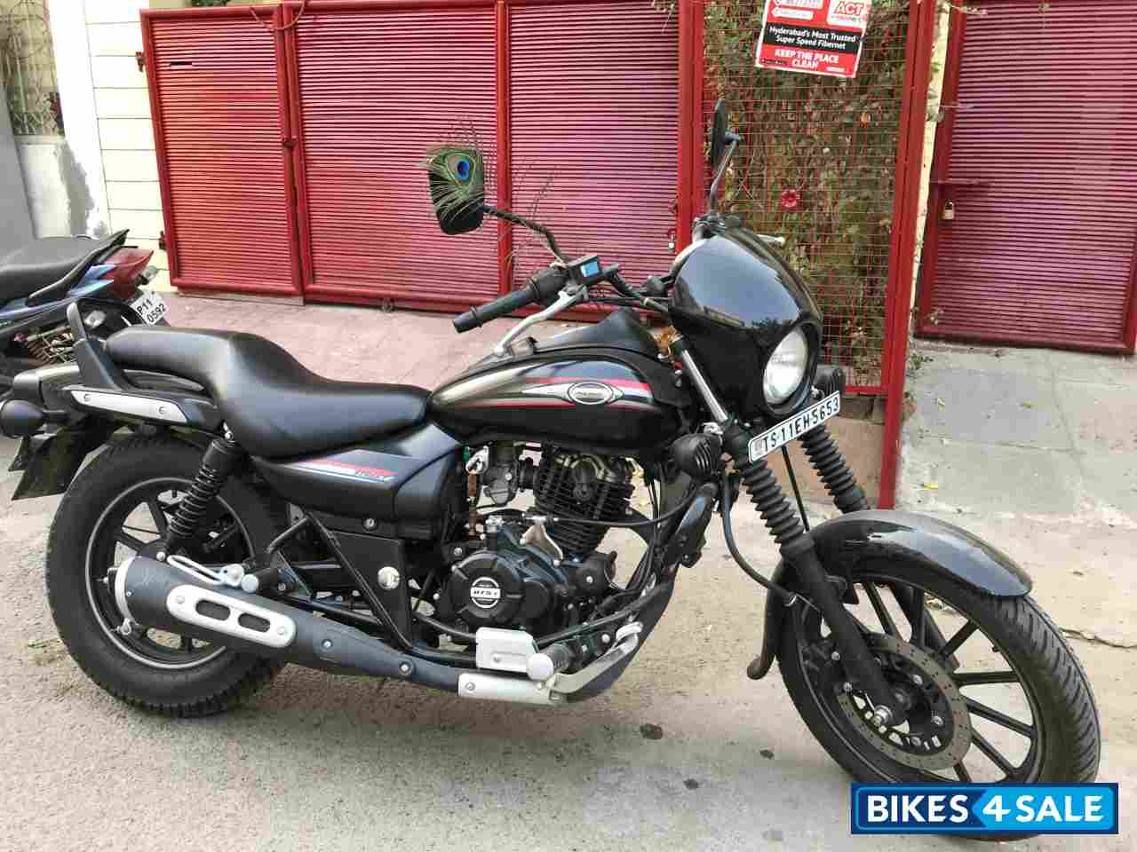 Bajaj Avenger Street 220
