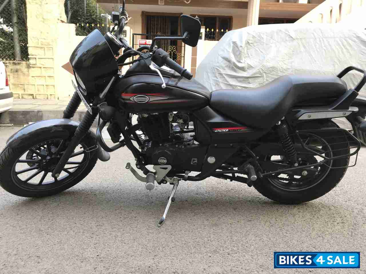 Bajaj Avenger Street 220