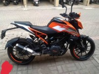 Orange KTM Duke 250