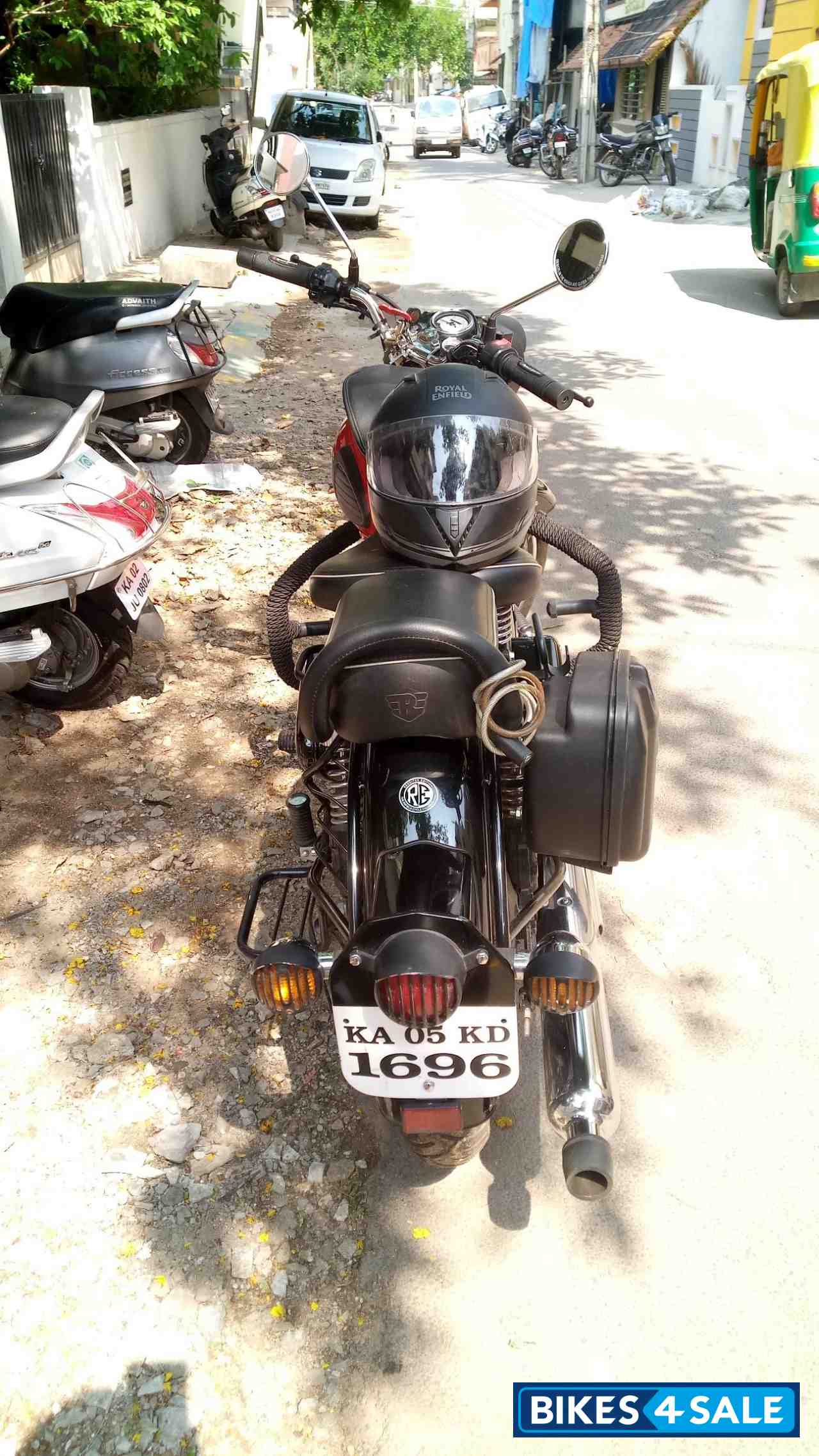 Royal Enfield Classic 350 Redditch Red