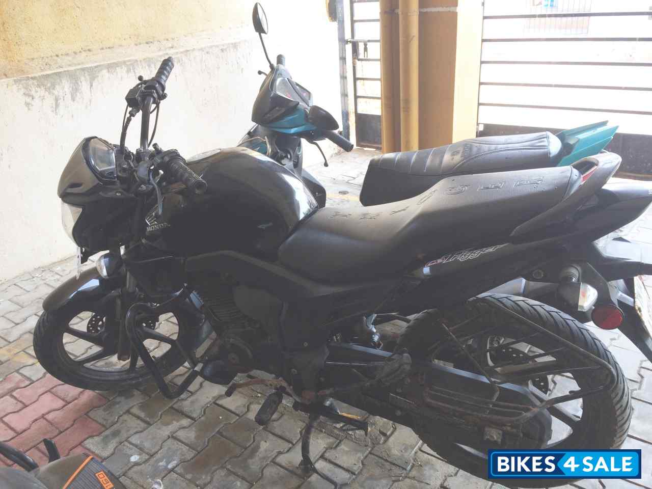 Black Honda CB Trigger Black Honda CB Trigger