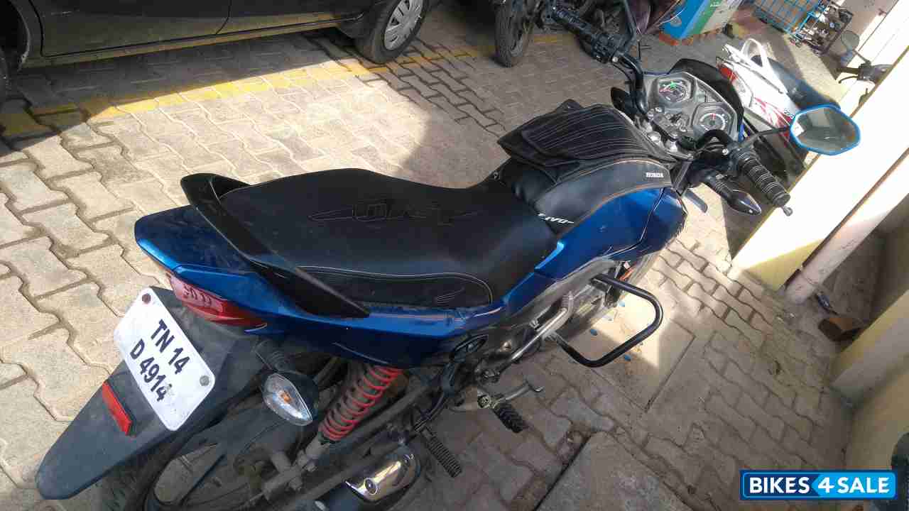 Blue Honda Livo 110 Blue Honda Livo 110