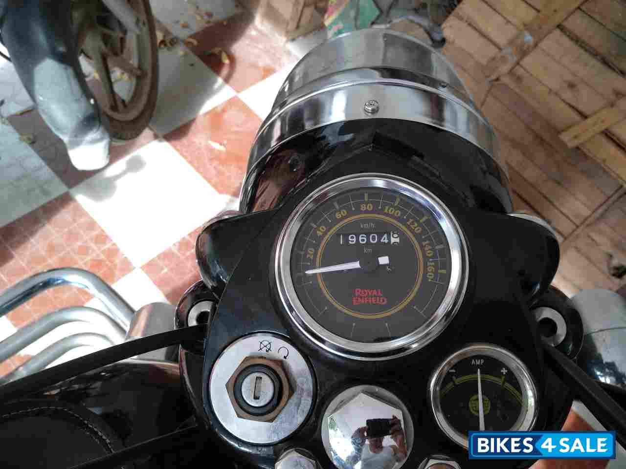 Black Royal Enfield Bullet Electra 5S