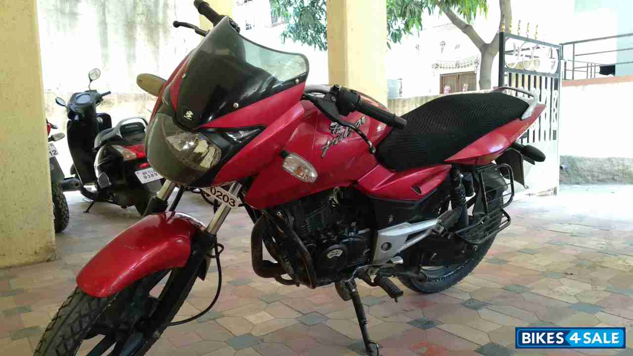 Red Bajaj Pulsar 150 DTSi