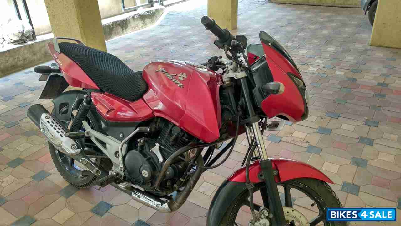 Red Bajaj Pulsar 150 DTSi