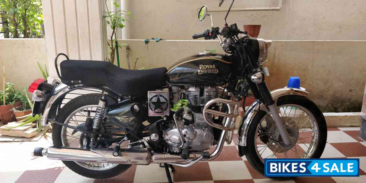 Black Royal Enfield Bullet Electra