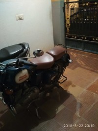 Blue Royal Enfield Classic 350