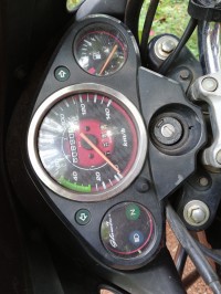 Black With Red Hero Glamour 125