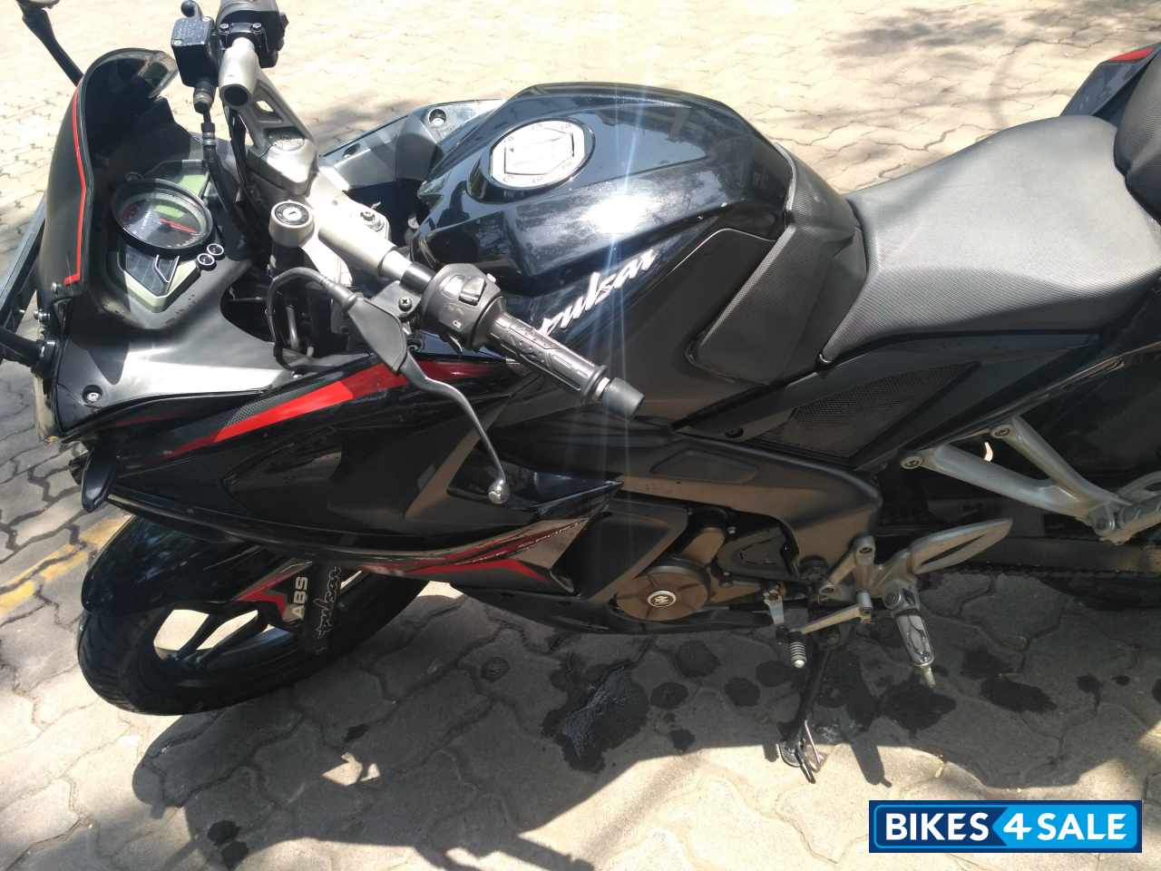 Demon Black Bajaj Pulsar RS 200