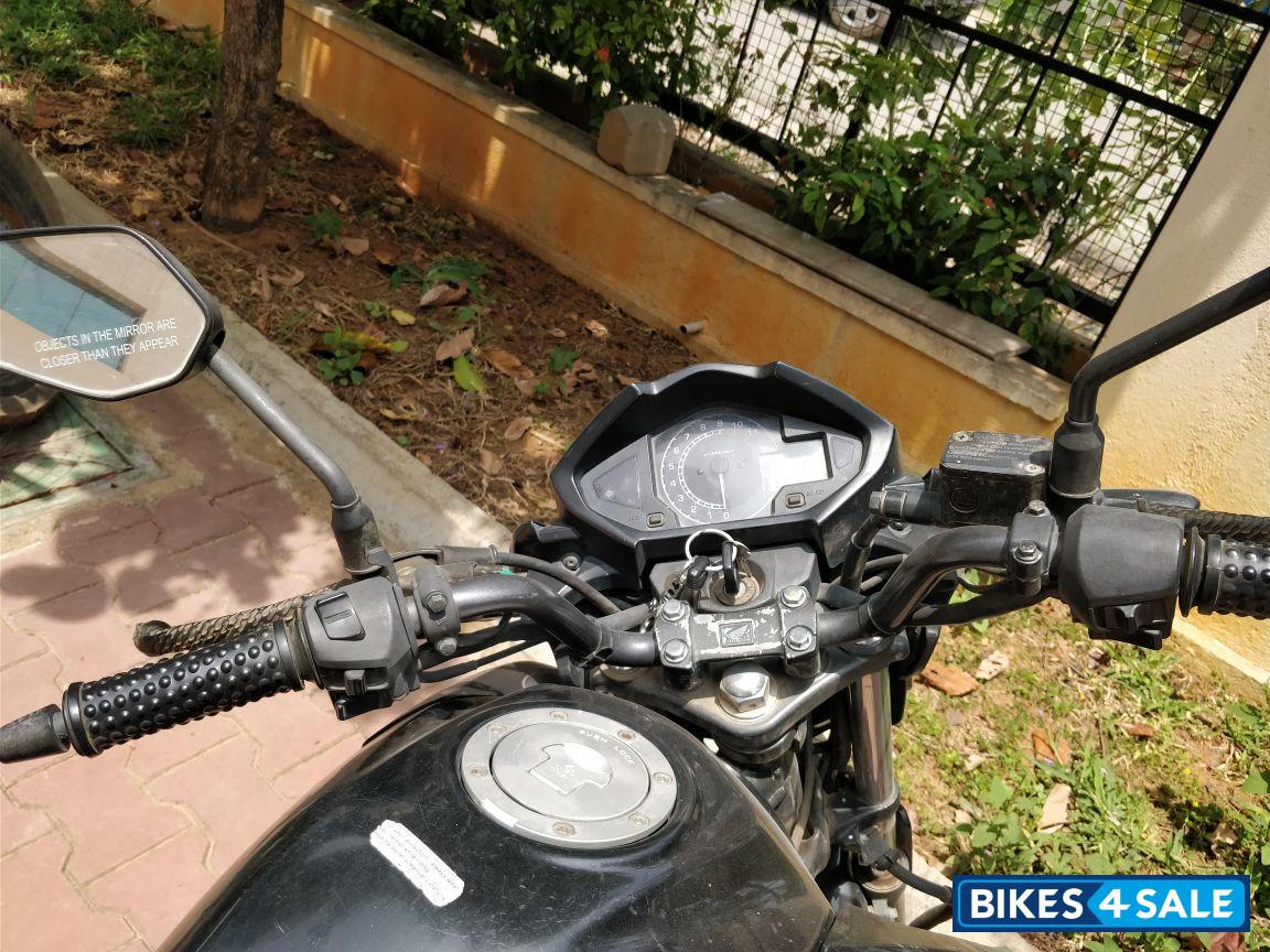 Black Honda Unicorn Dazzler