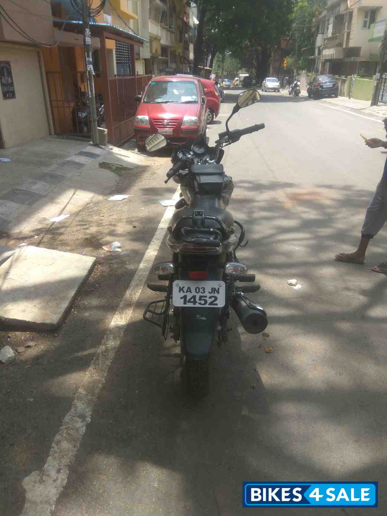 Blue Bajaj Discover DTSi 125