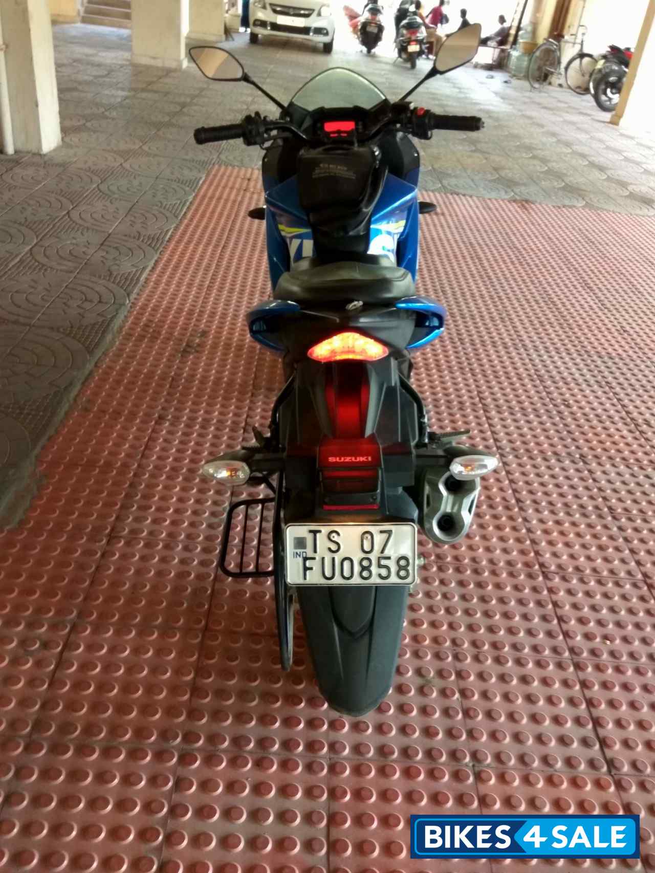 Suzuki Gixxer SF