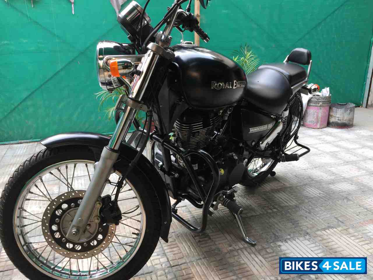 Royal Enfield Thunderbird 350 Royal Enfield Thunderbird 350