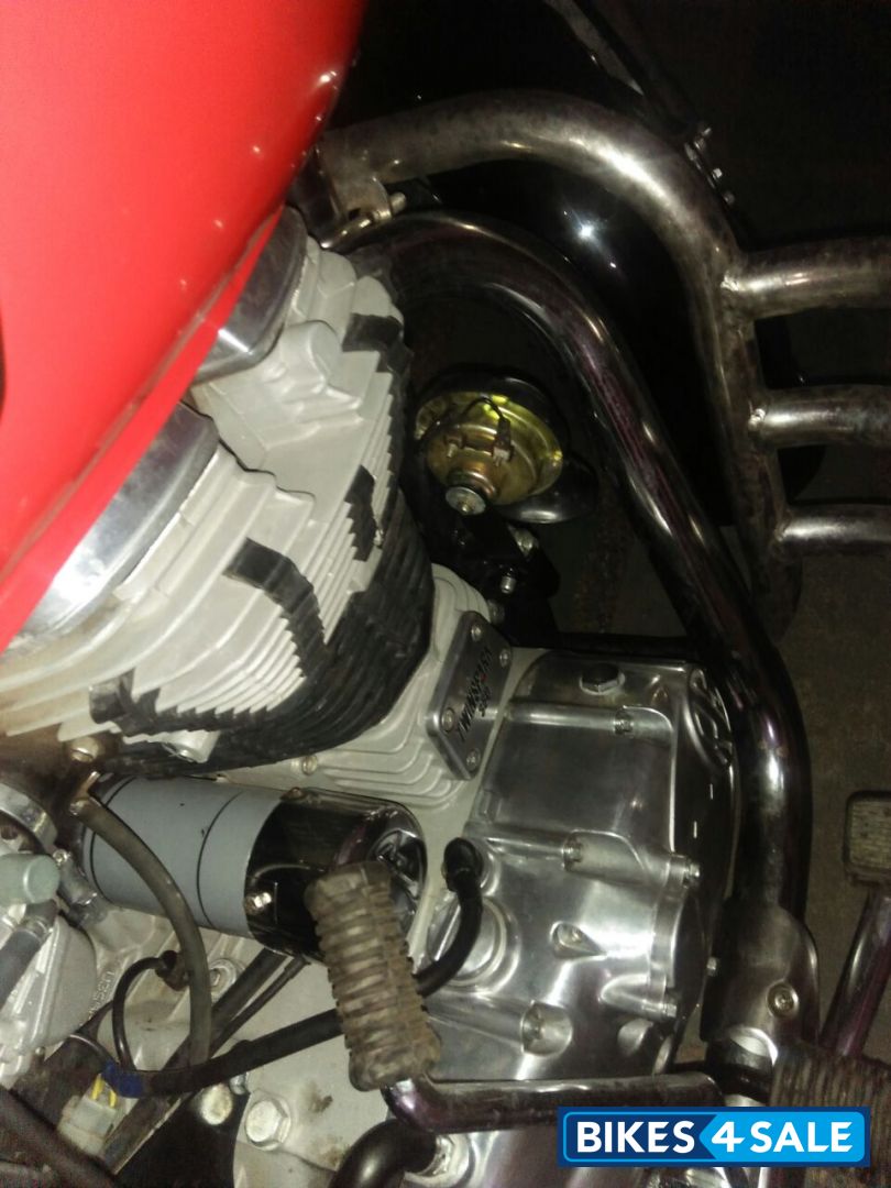 Red Royal Enfield Classic 350 Red Royal Enfield Classic 350