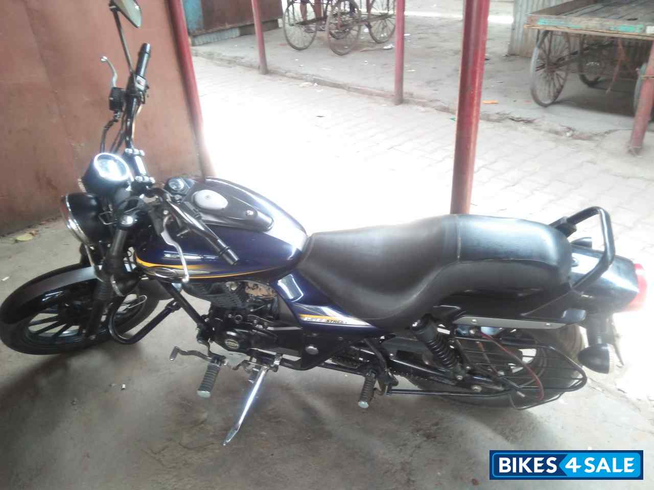 Bajaj Avenger Street 150