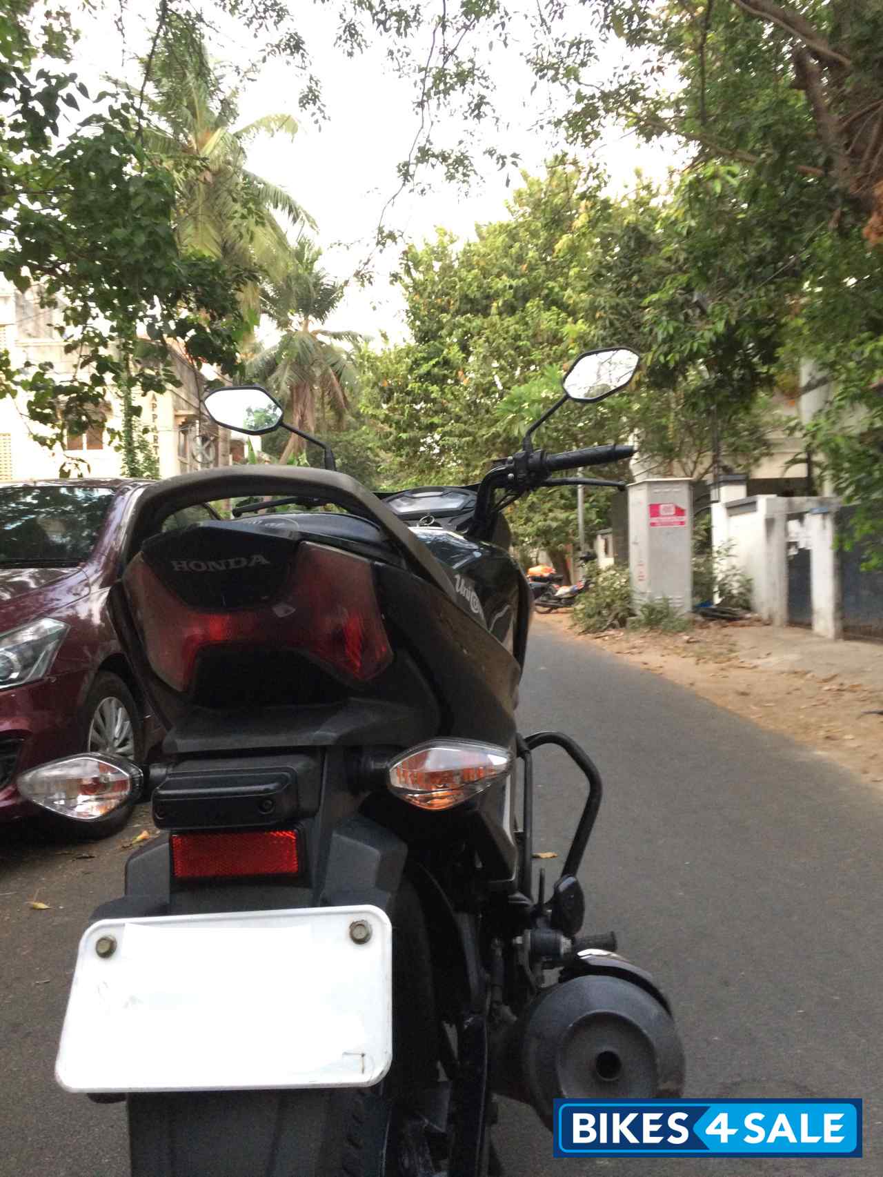 Black Honda CB Unicorn 160