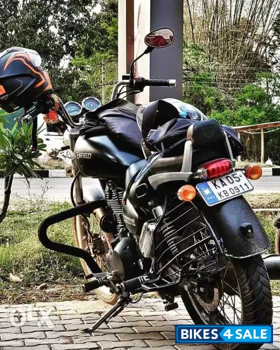 Matte Black Royal Enfield Thunderbird 350