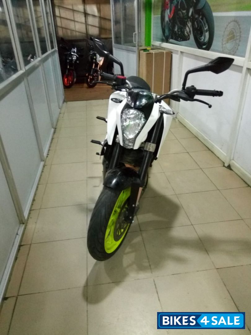 White KTM Duke 390