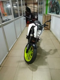 White KTM Duke 390