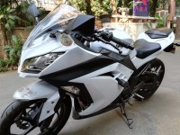 White Kawasaki Ninja 300R