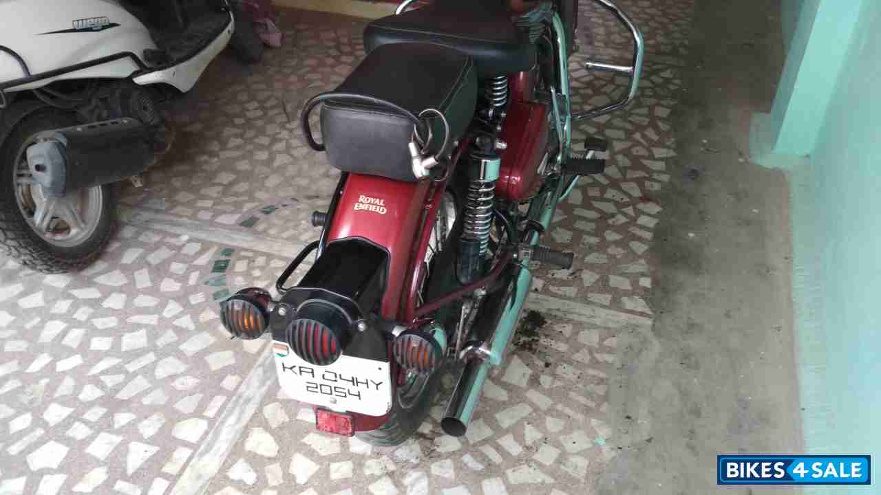 Maroon Royal Enfield Classic 350