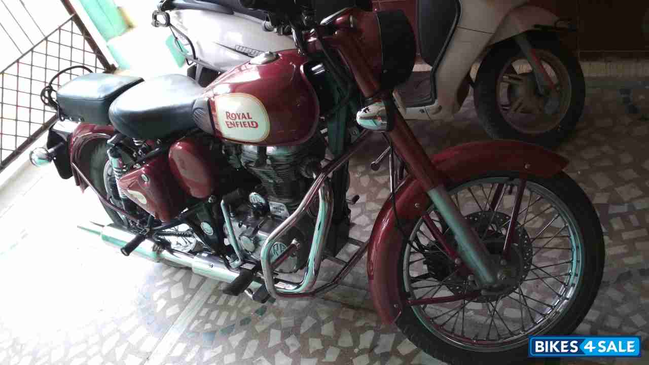 Maroon Royal Enfield Classic 350