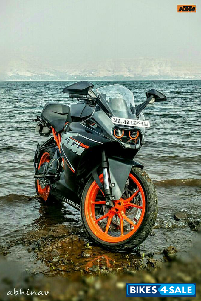 Mate Black KTM RC 200