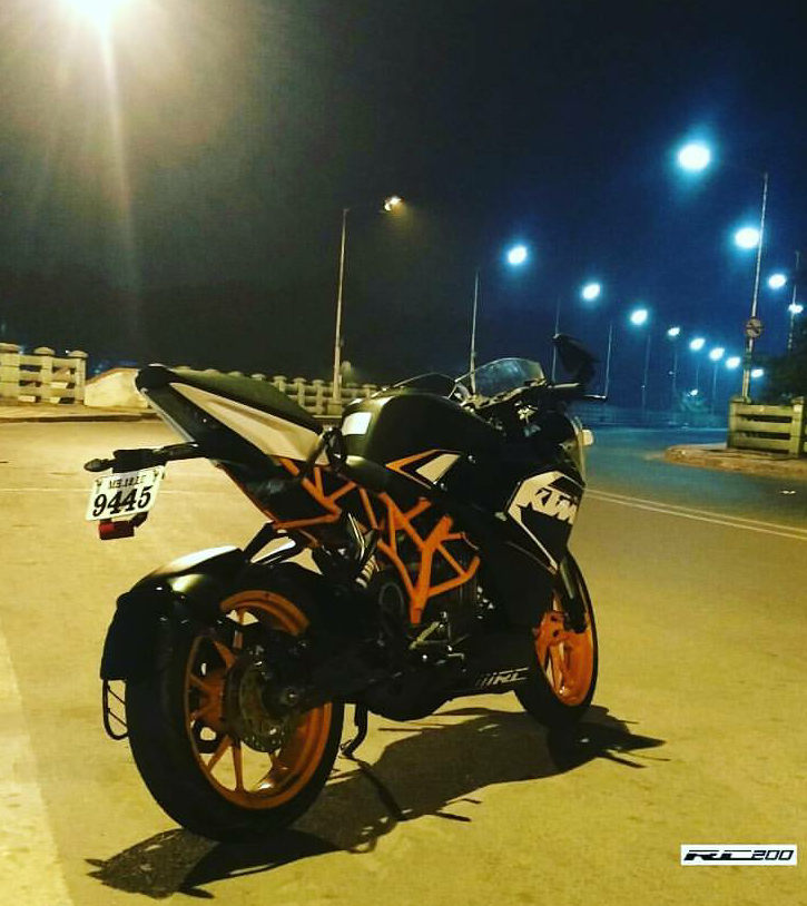 Mate Black KTM RC 200