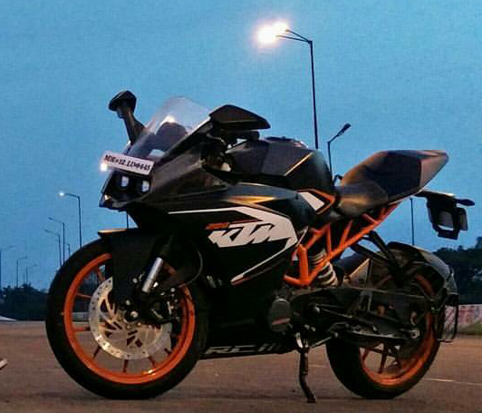 Mate Black KTM RC 200