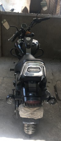 Bajaj Avenger Street 220