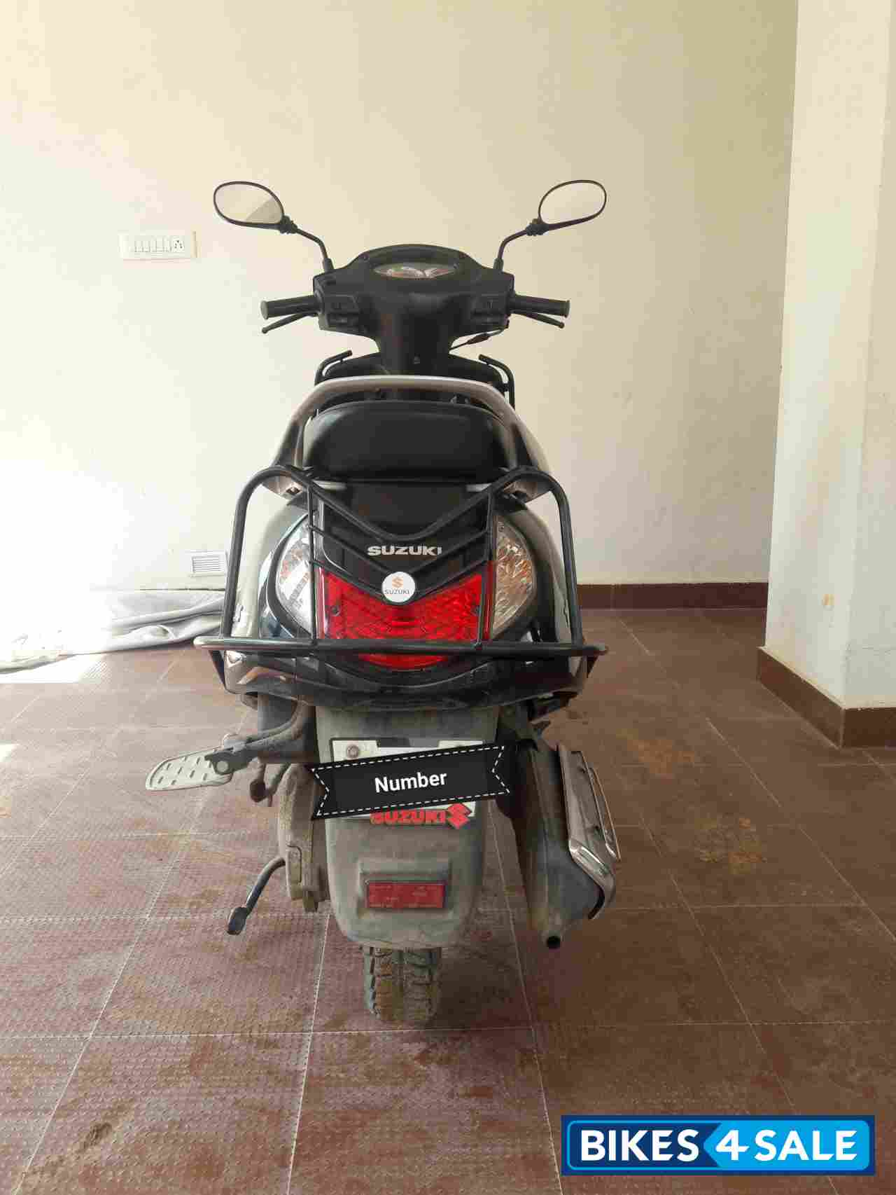 Black Suzuki Access 125