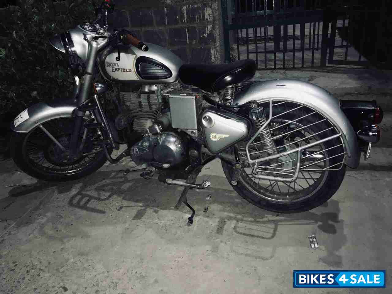 Royal Enfield Classic 350 Royal Enfield Classic 350