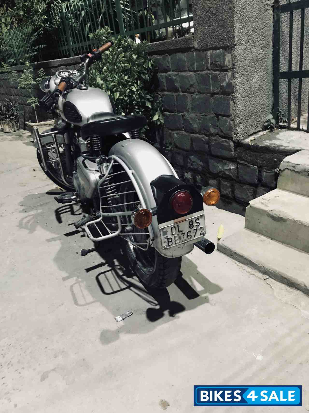 Royal Enfield Classic 350 Royal Enfield Classic 350