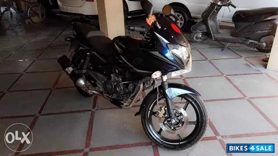 Bajaj Pulsar 220F