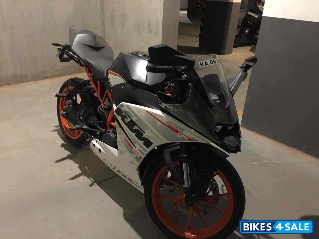 Black And Orange KTM RC 390