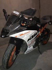 Black And Orange KTM RC 390