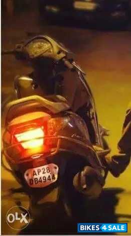 Silver Honda Aviator