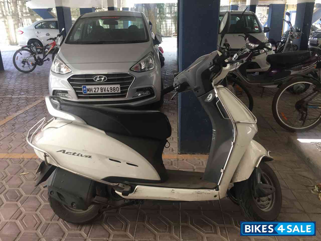 White Honda Activa
