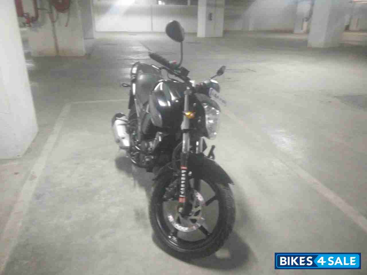 Black Yamaha FZ16