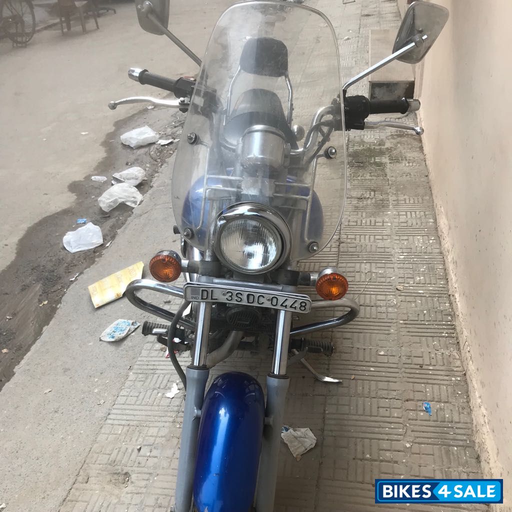 Bajaj Avenger 220 DTS-i Bajaj Avenger 220 DTS-i
