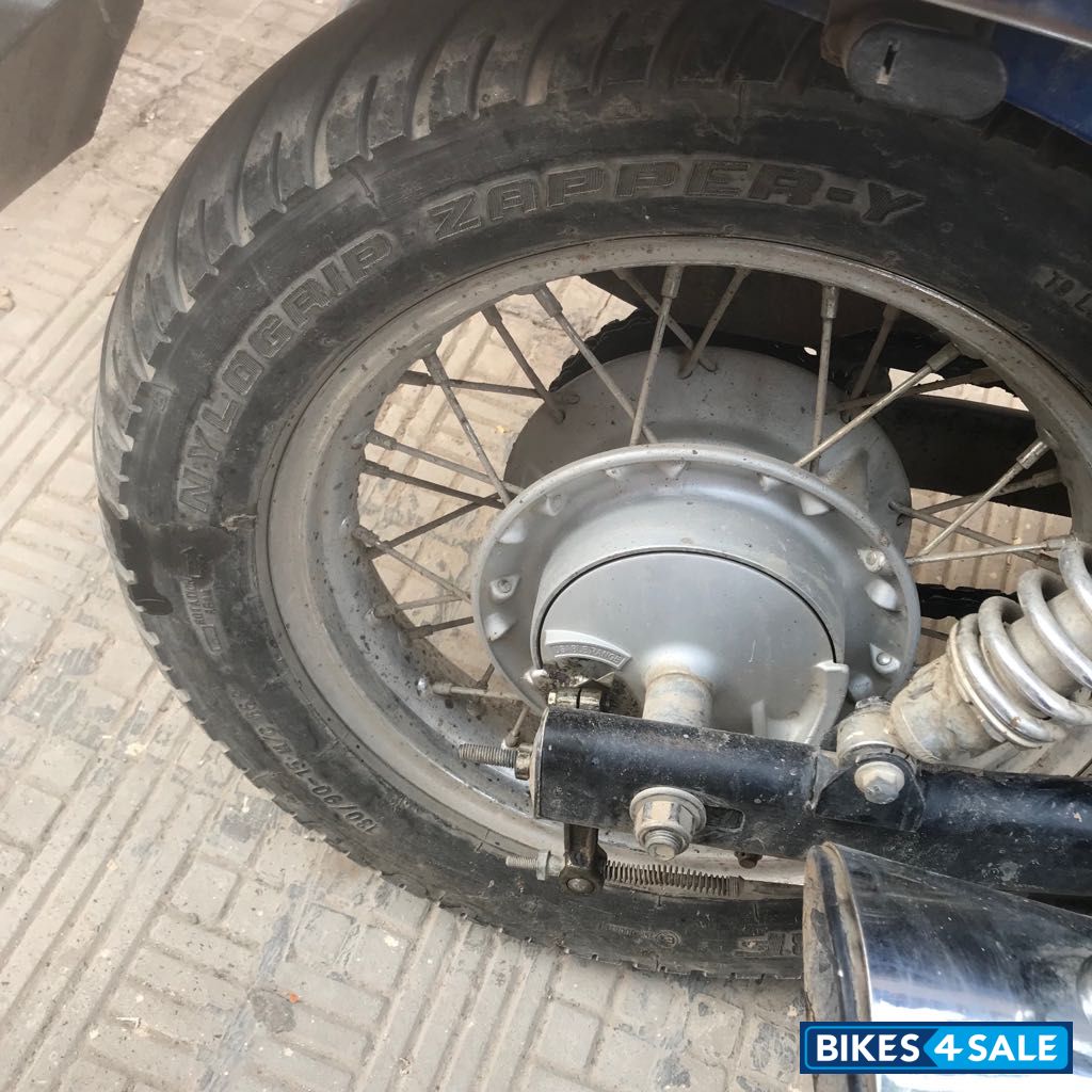 Bajaj Avenger 220 DTS-i Bajaj Avenger 220 DTS-i