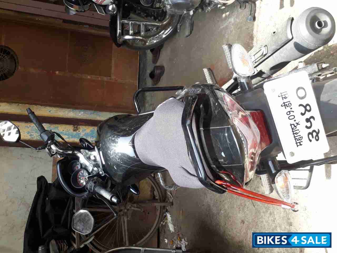 Black Honda CB Unicorn